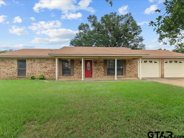 308 Lelia St, Palestine, TX 75803