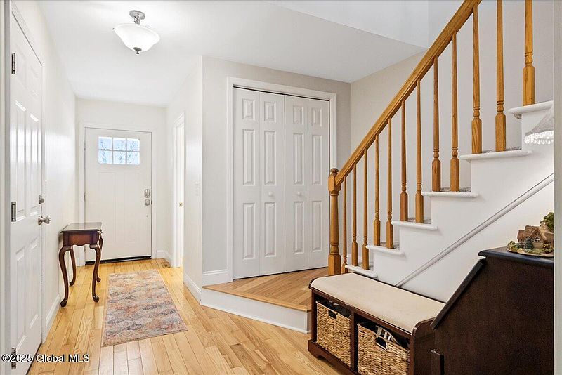 3rd image of 93 Cedar Court