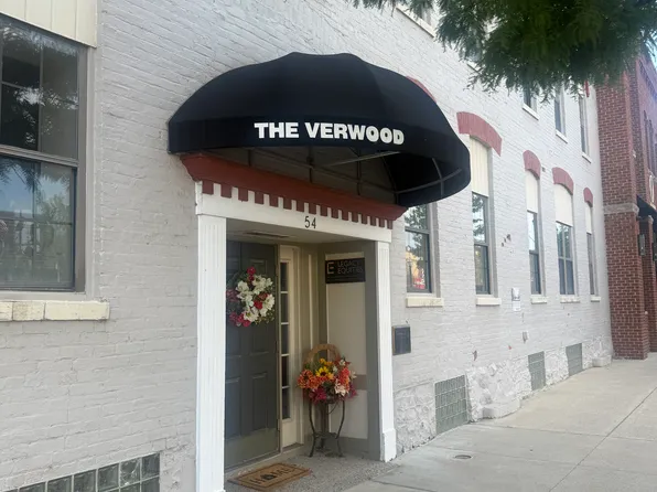 54 S Broadway St #23, Lake Orion, MI 48362