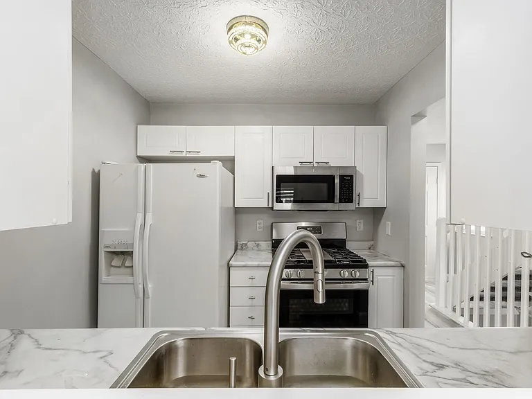 7374 Donovan Dr — Photo 11