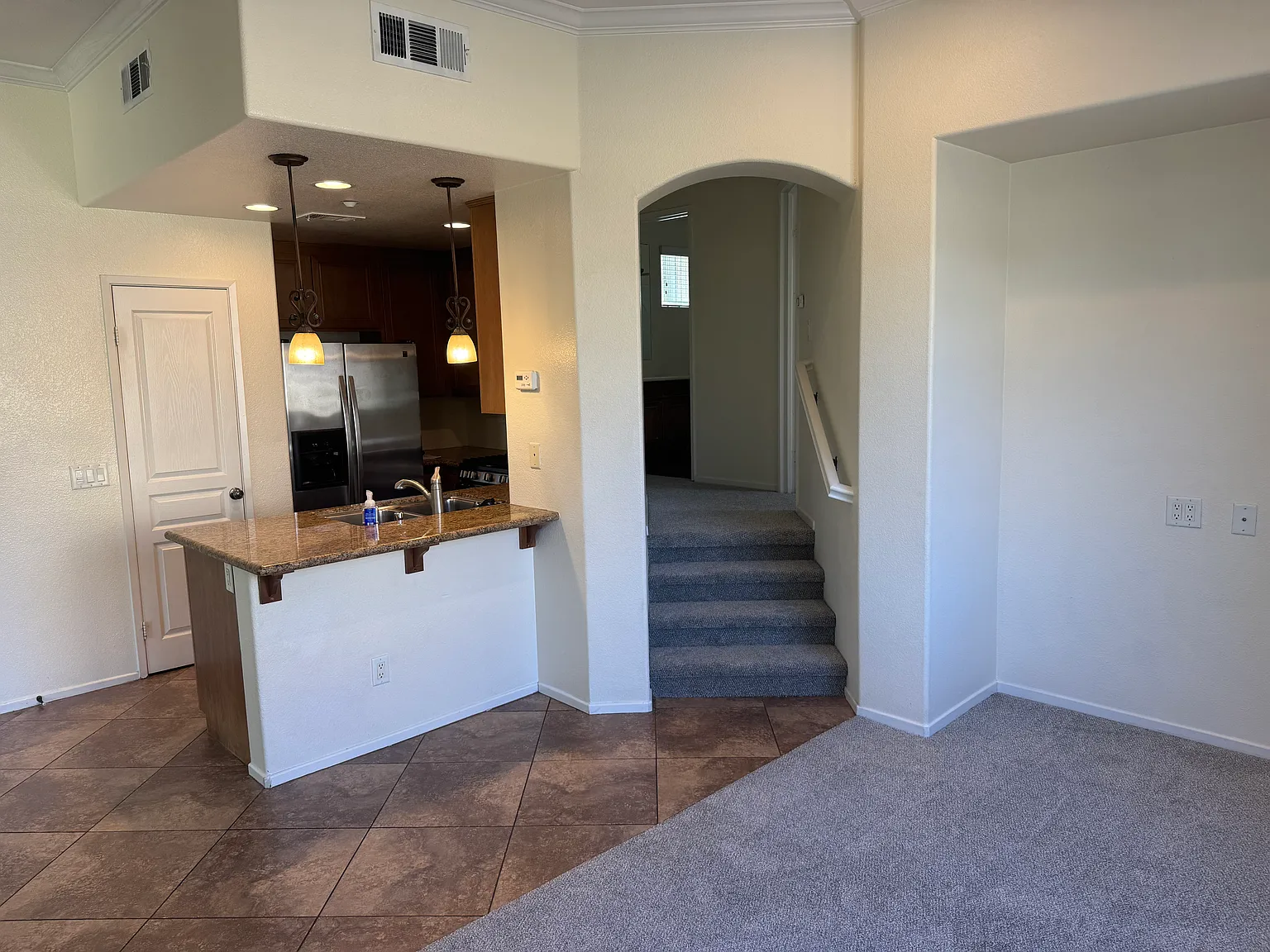 564 Almond Road — Photo 3