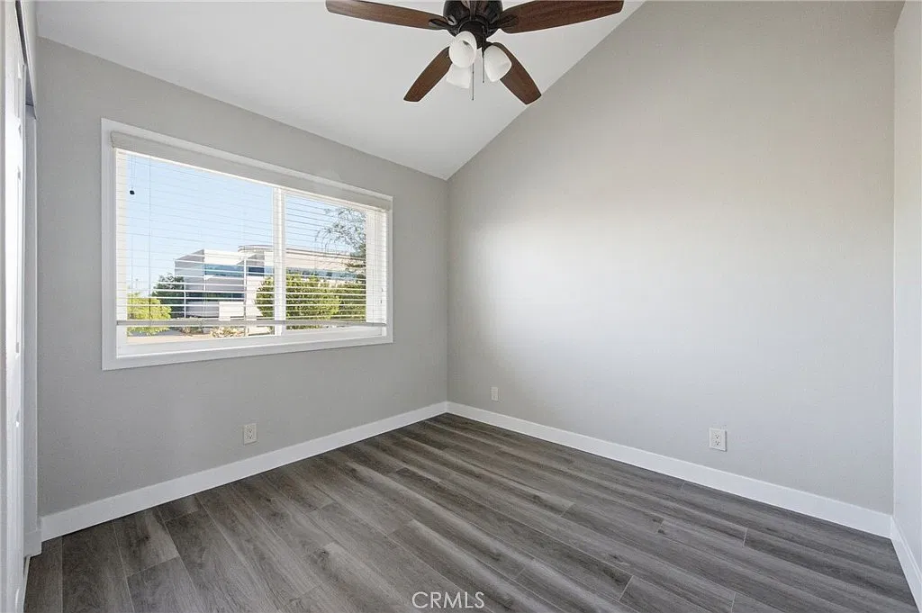 2 bed, 1.5 bath, 832 sqft, $2,350 — Photo 4