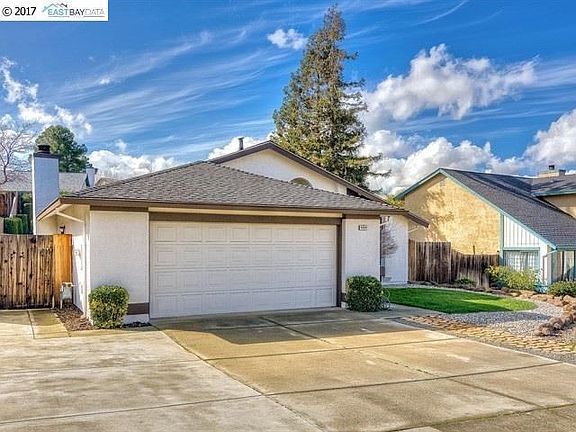 2nd image of 4024 S Royal Links Cir