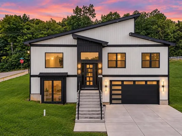 986 Hydeaway Ct, Fenton, MO 63026