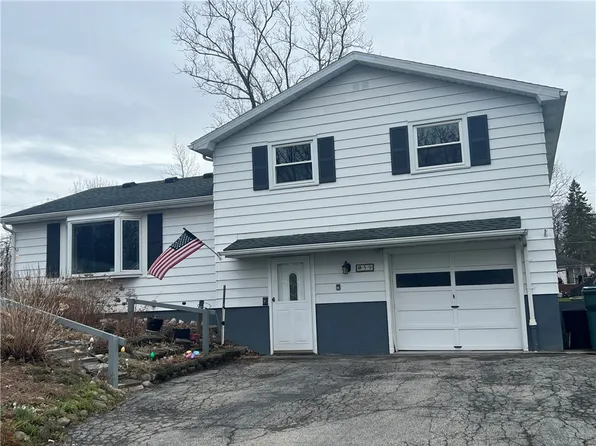 59 Harwood Rd, Spencerport, NY 14559