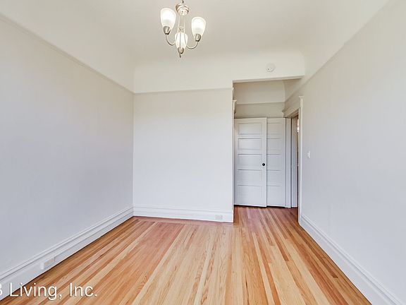 5th image of 3400 Sacramento St APT 10