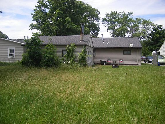 4th image of 362 Franconia Ave