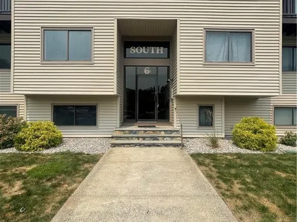 196 Old River Rd S #6C, Lincoln, RI 02865