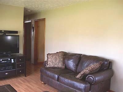 3rd image of 170 Winding Way