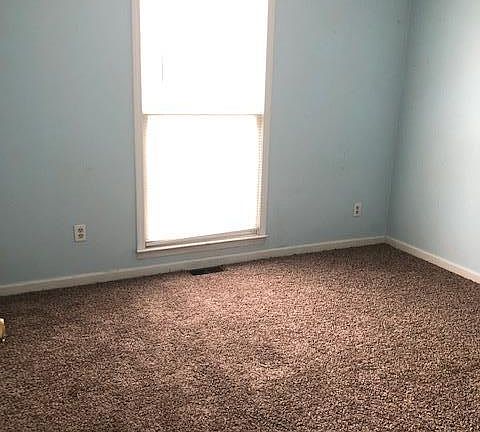5th image of 308 Fitzgerald Dr