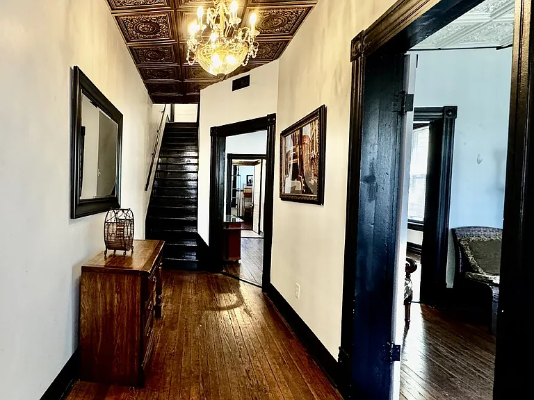 1316 Harrison St — Photo 3