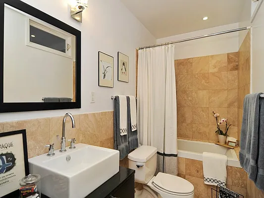 Sold by Sotheby's International Realty | media 6