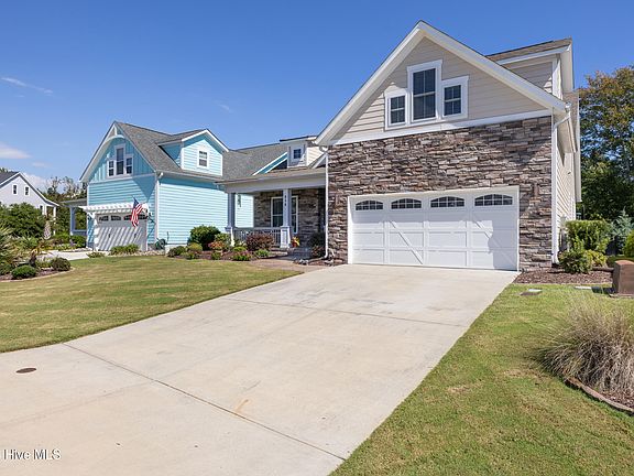 4th image of 858 Lake Willow Way