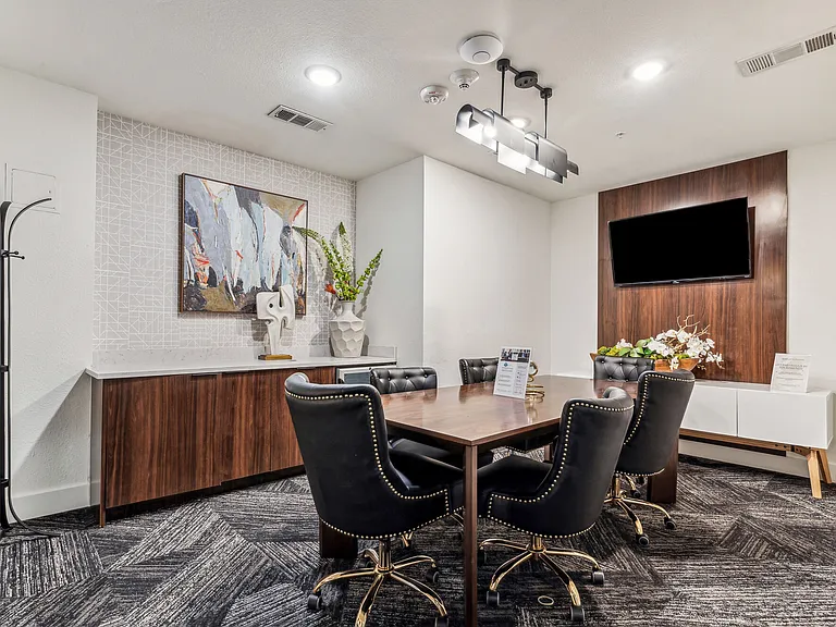 Gallery At Turtle Creek — Photo 36