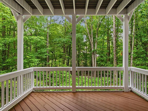 5th image of 314 Bridgegate Dr