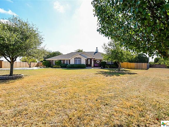 3rd image of 1417 Cedar Oaks Cir