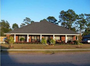 2825 Saddlebrook Dr E, Mobile, AL 36695