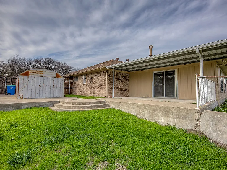 4804 Edgewater Dr — Photo 43