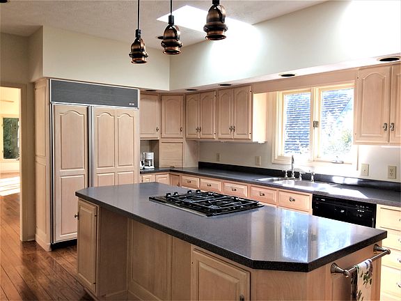 2nd image of 7255 Knollvalley Ln