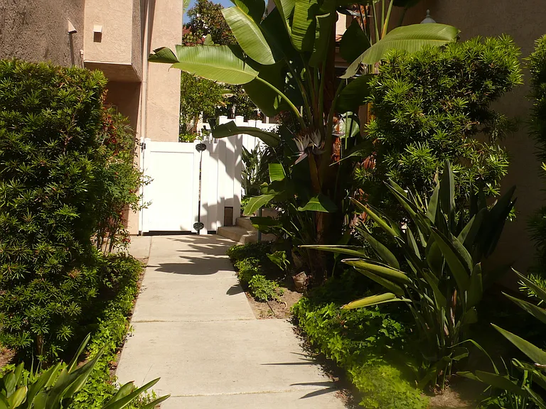 1361 Serena Cir #1 — Photo 3