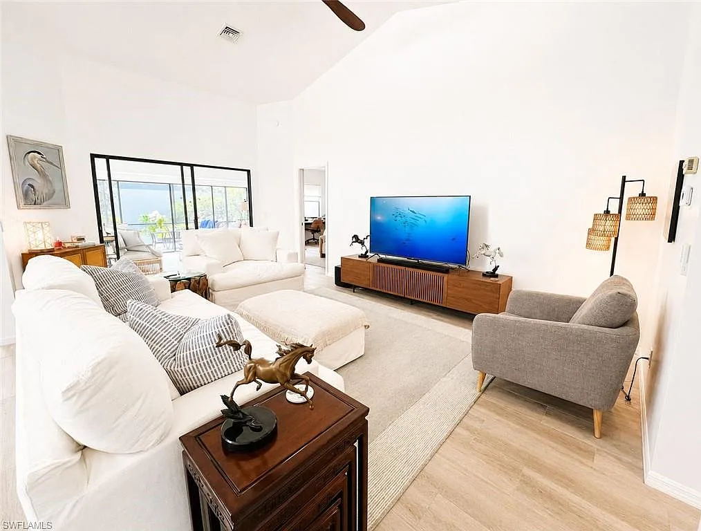 2 bed, 2.0 bath, 1715 sqft, $4,500 — Photo 4