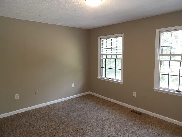 244 Meadowview Dr #12 — Photo 50