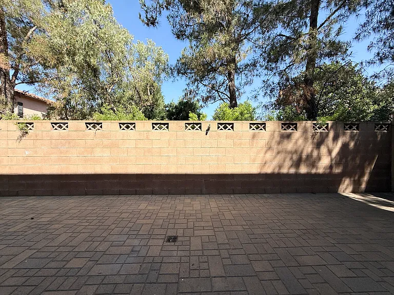 150 Pathway — Photo 13