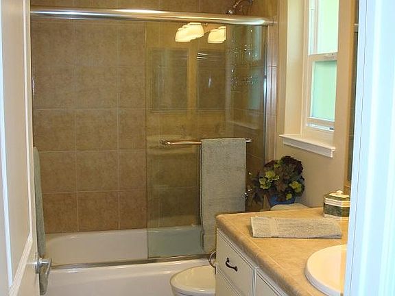 4th image of 77 Fountainhead Ct
