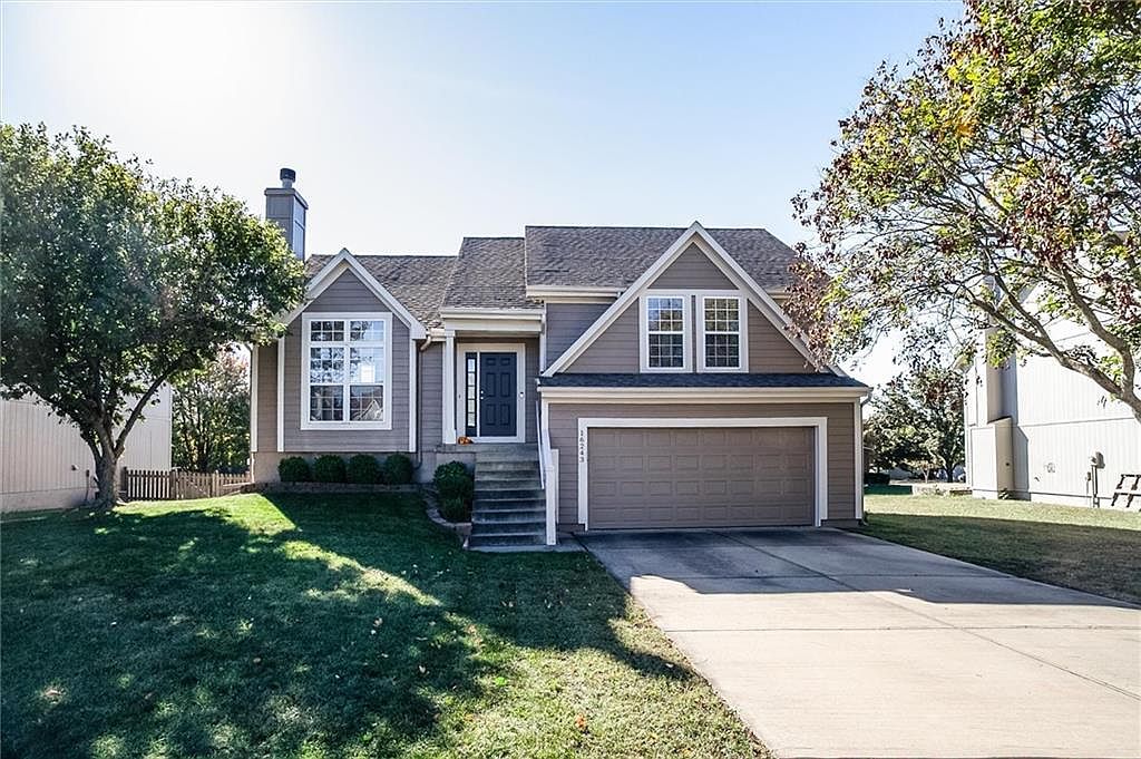 16243 W 157th Ter, Olathe, KS 66062 | Zillow