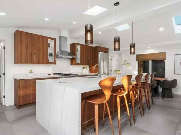 803 Saxony Rd, Encinitas, CA 92024