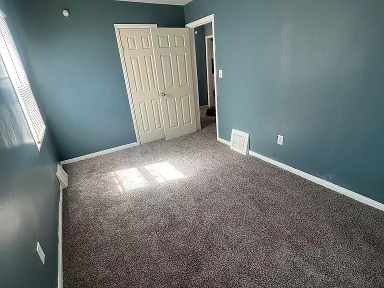 18485 Moenart St — Photo 14