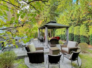 1 B Carluke Cres, Toronto, ON M2L2H7