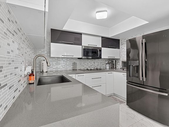 4th image of 4310 Village Drive #D