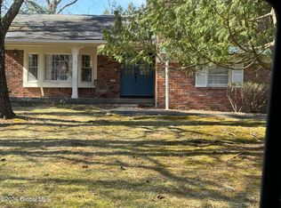 12 Carstead Dr, Slingerlands, NY 12159