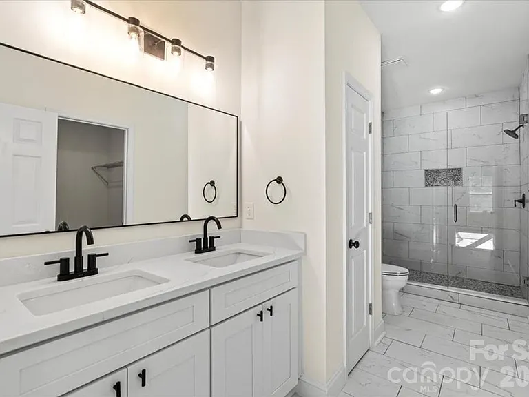 5328 Oaktree Dr — Photo 9