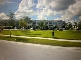 2631 SE 11th St, Homestead, FL 33035