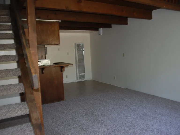 2025 Bath St — Photo 2