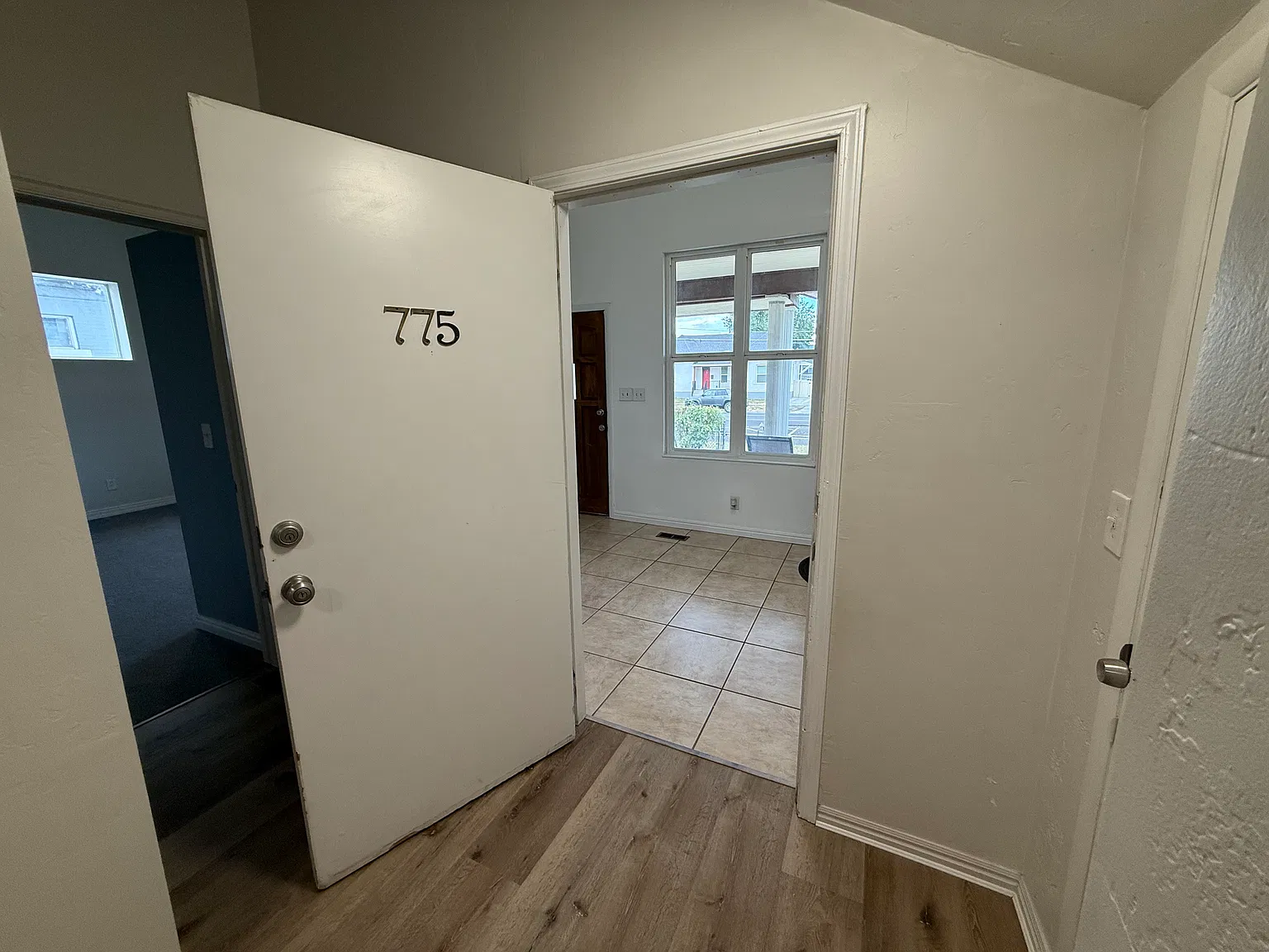 3 bed, 1950 sqft, $2,300 — Photo 3