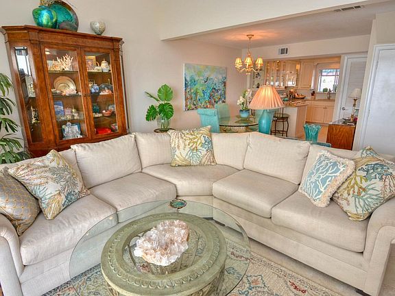 4th image of 3527 SE Sandpiper Cir