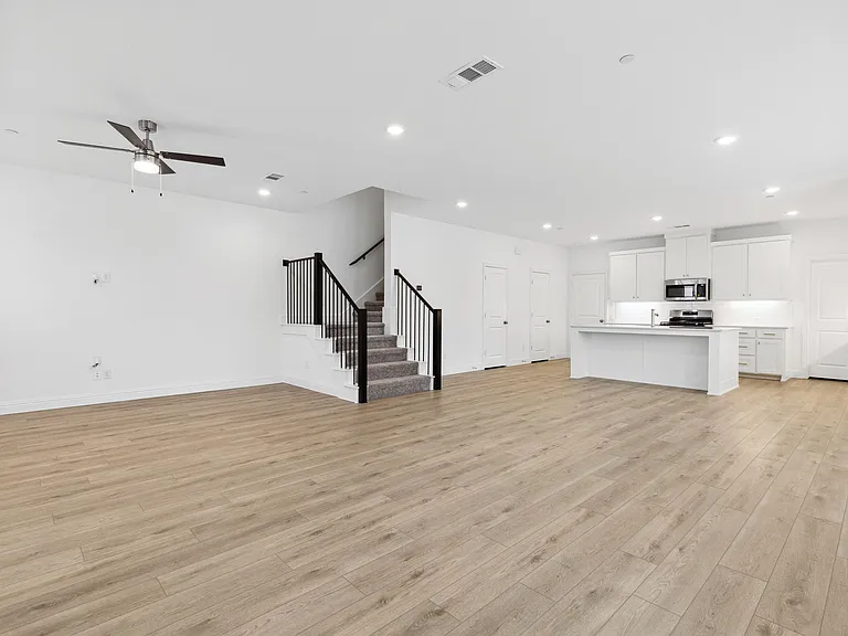 2845 Maidenhair Ln — Photo 5