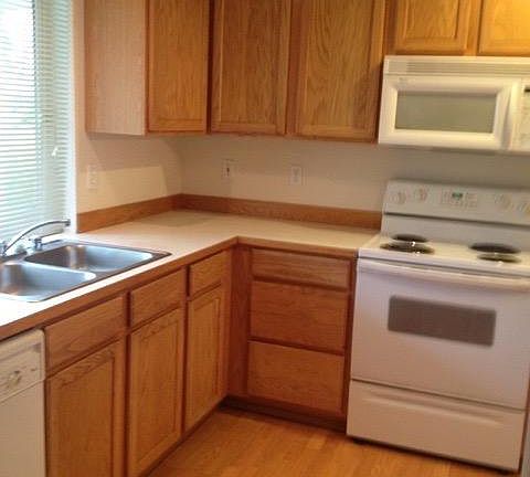 3rd image of 3709 S Mason Ave
