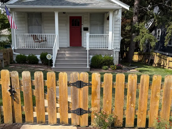 225 Simmons Ave, Saint Louis, MO 63119