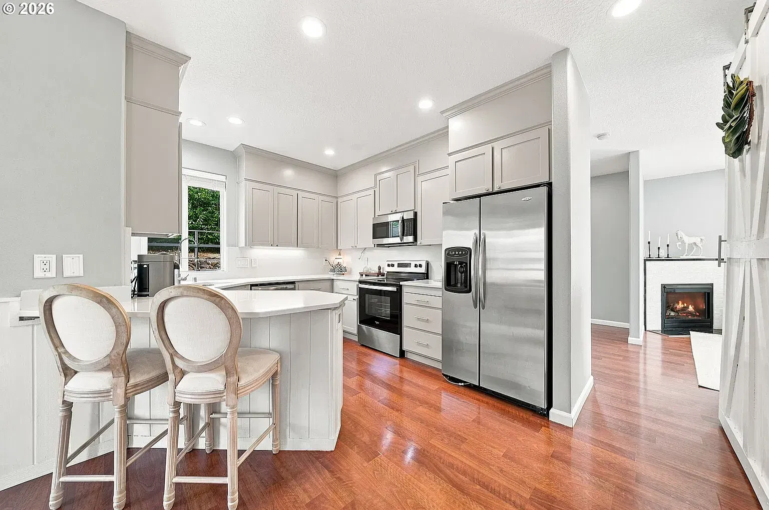 3 bed, 2082 sqft, $2,700 — Photo 4