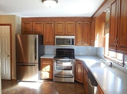 3rd image of 234 Candlewood Dr