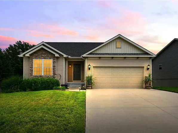 13025 NW Oakview Dr, Platte City, MO 64079