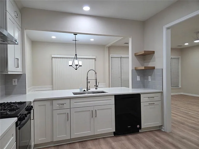 2424 Elkhorn Ter — Photo 3