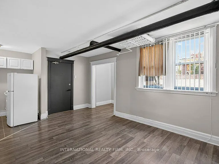 109 Balsam Ave S #2 — Photo 8