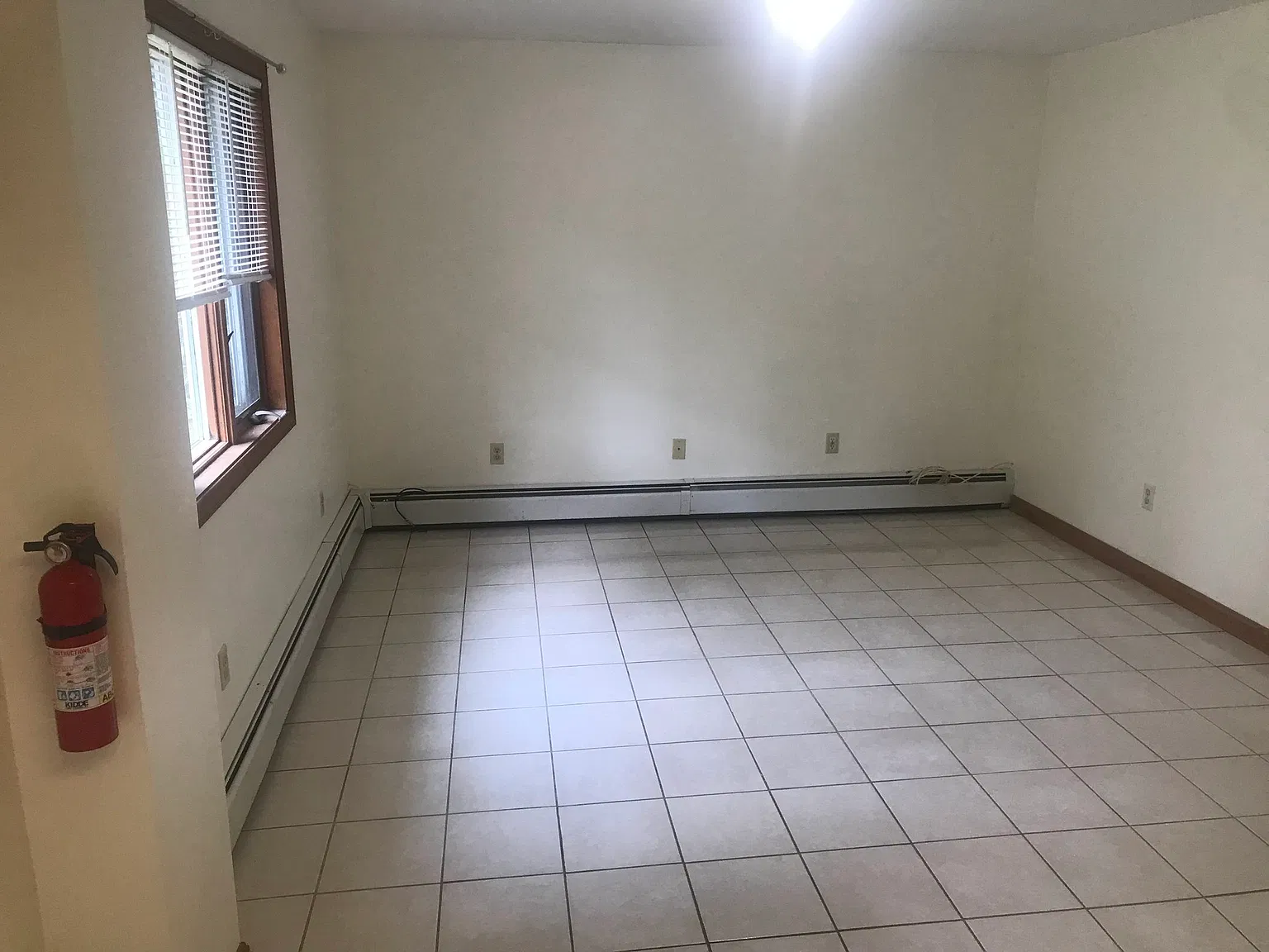 1 bed, 600 sqft, $1,050 — Photo 3