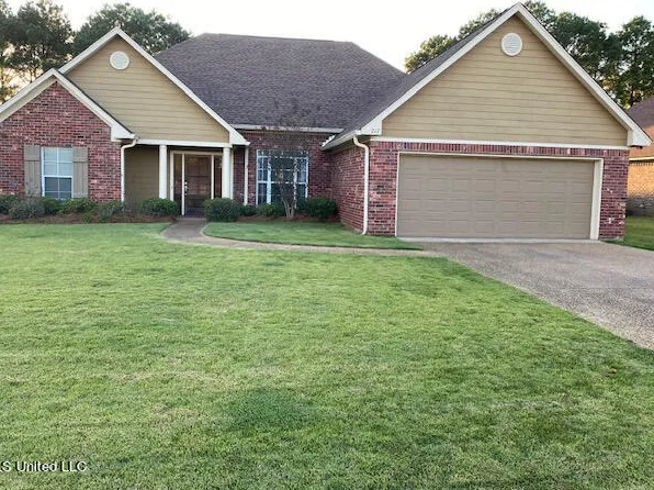 217 Crescent Ridge Dr, Madison, MS 39110