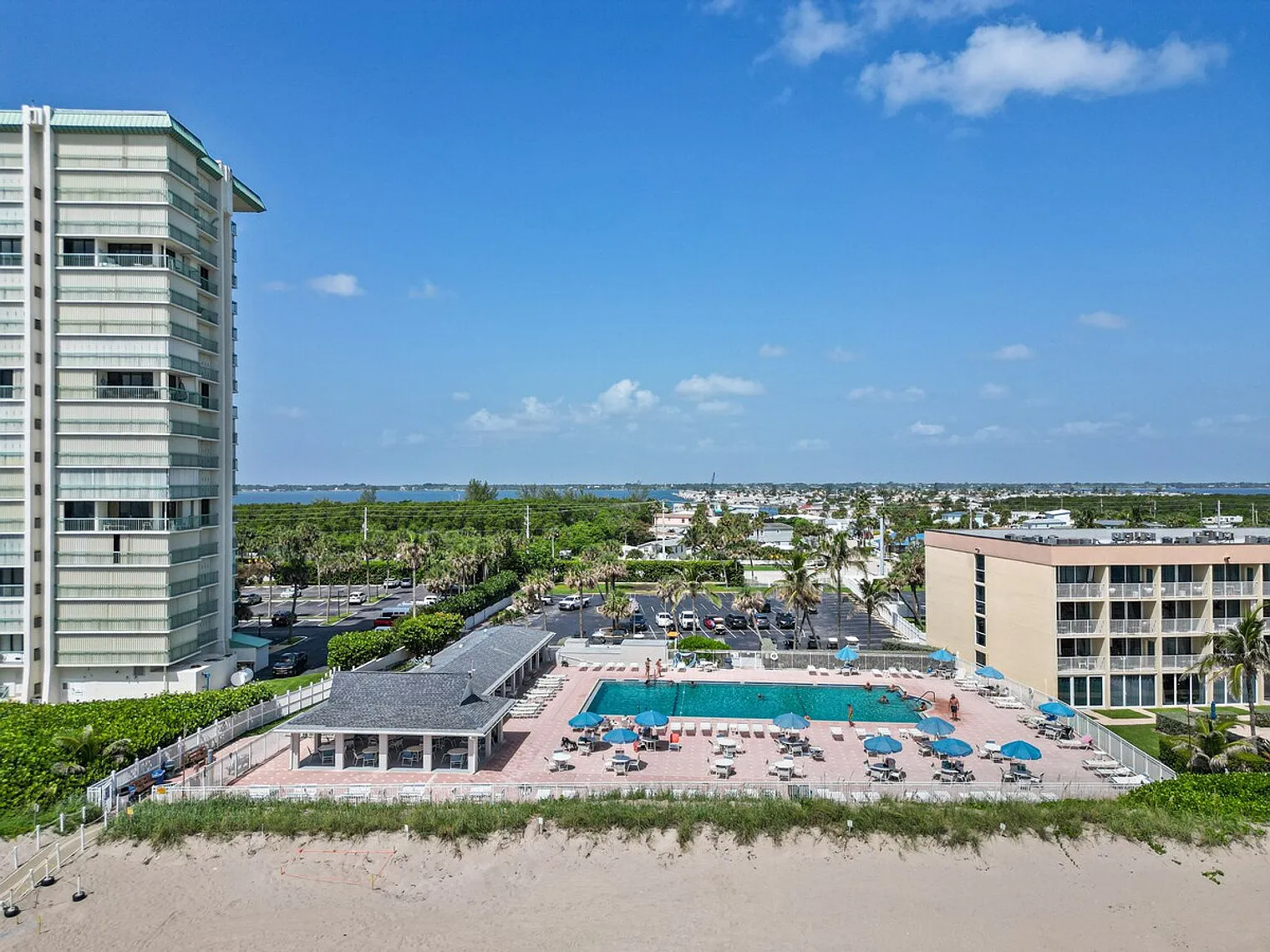 2 bed, 1.0 bath, $4,662 — Photo 4